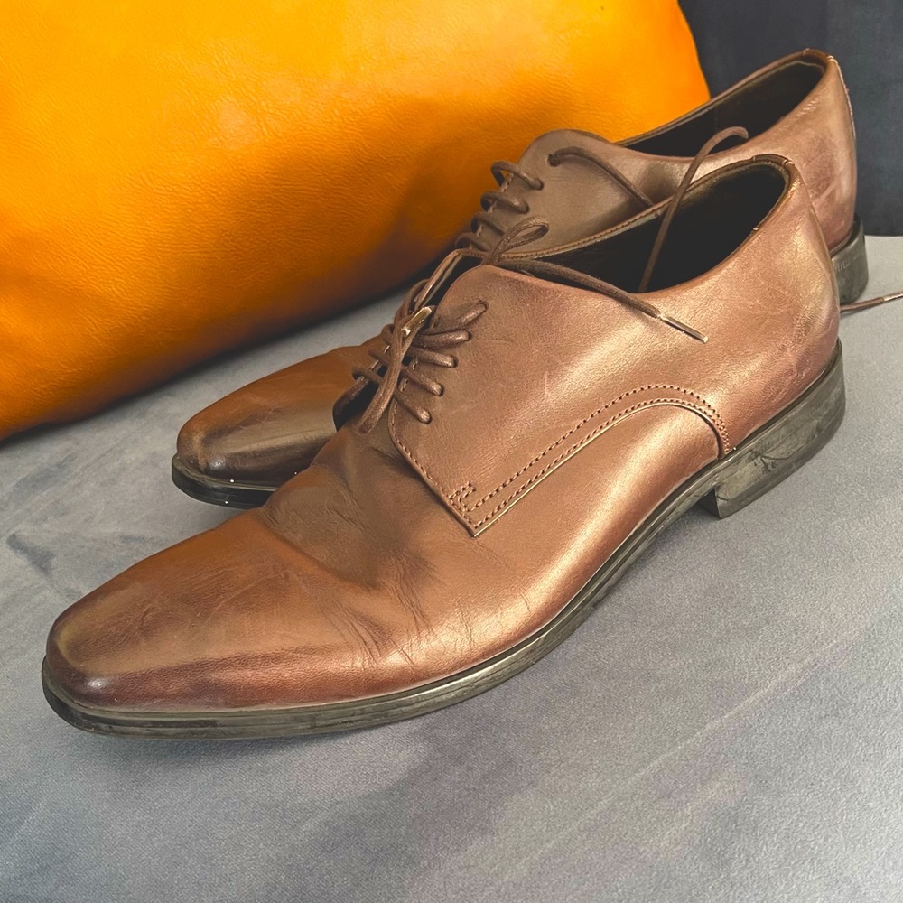 Hugo Boss shoes size 8 used once
